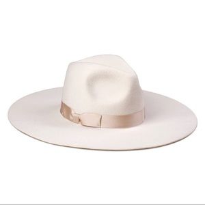 Lack of Color Montana Ivory Bone hat + hat filler